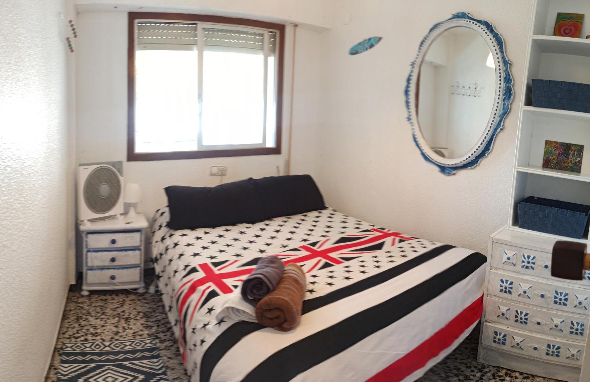 Blue Double Private Room At Front Beach - Habitacion Doble En La Playa Valencia Ngoại thất bức ảnh