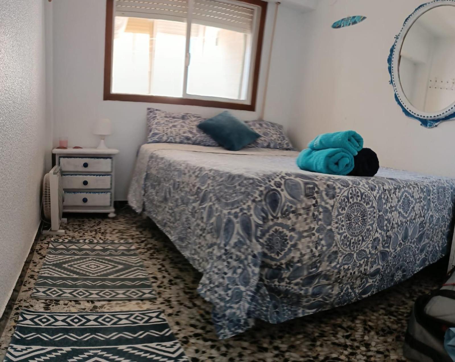 Blue Double Private Room At Front Beach - Habitacion Doble En La Playa Valencia Phòng bức ảnh
